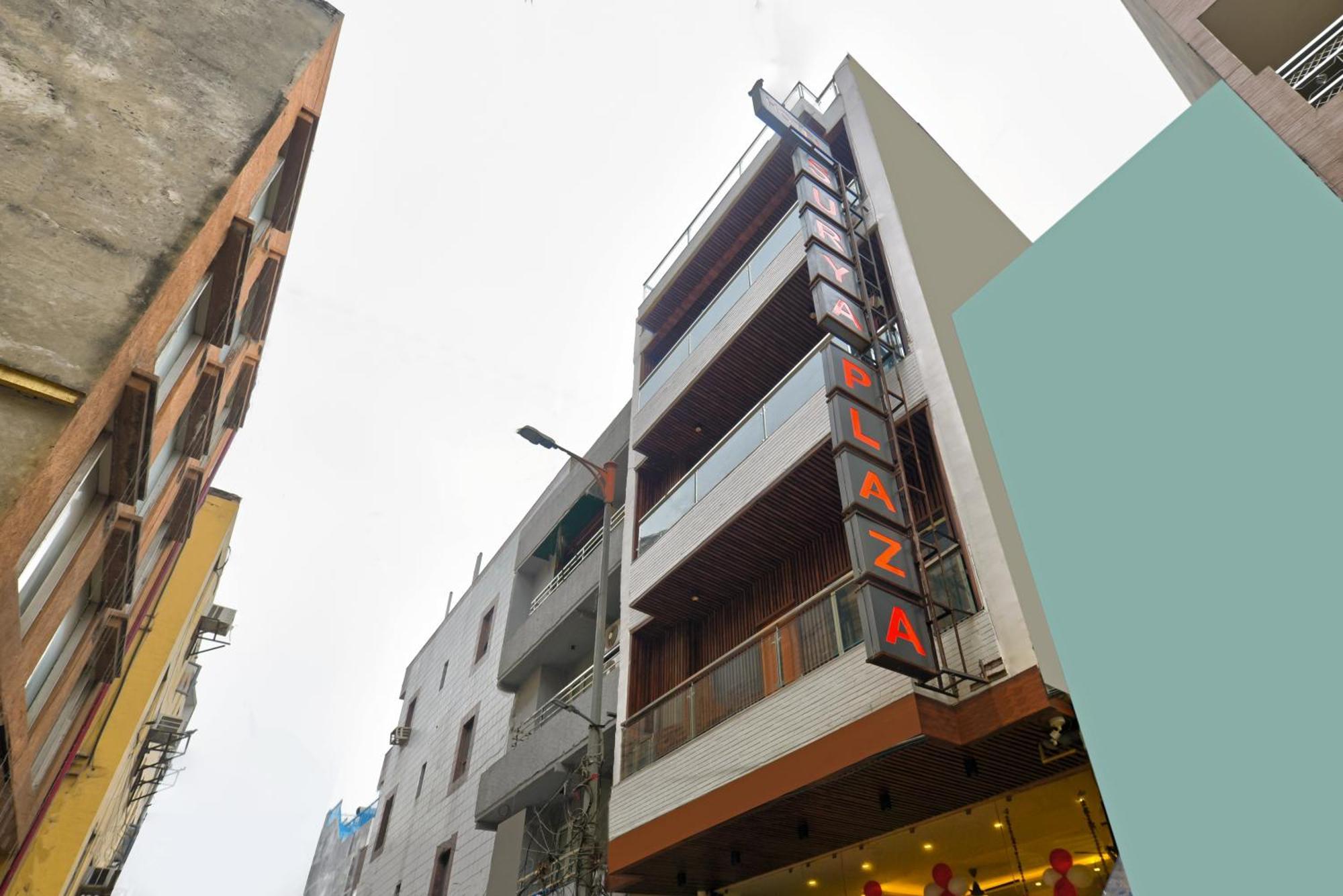 Hotel Surya Plaza Nueva Delhi Exterior foto