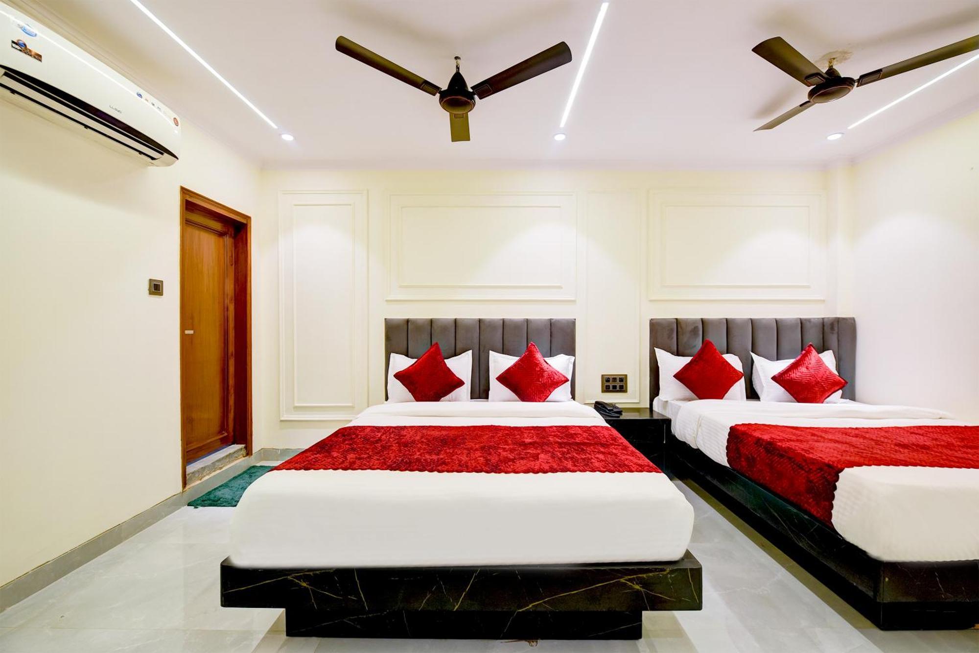 Hotel Surya Plaza Nueva Delhi Exterior foto
