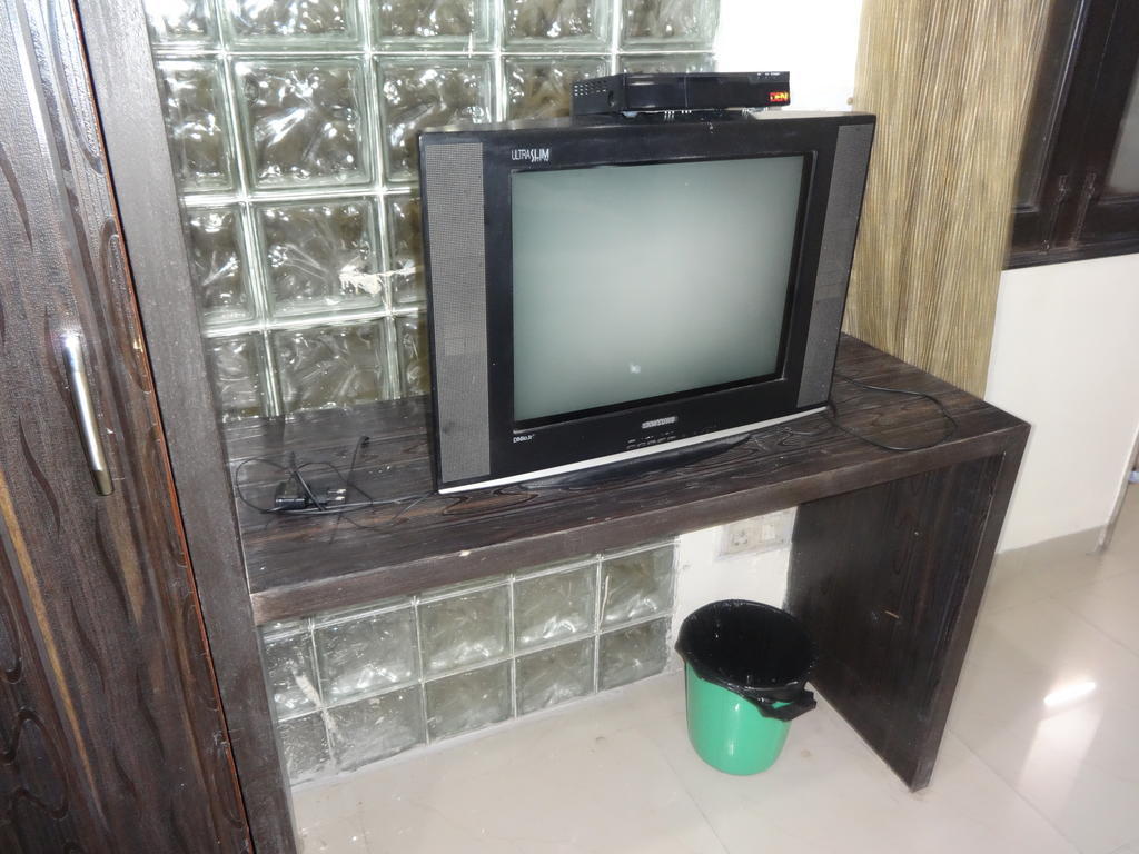 Hotel Surya Plaza Nueva Delhi Habitación foto